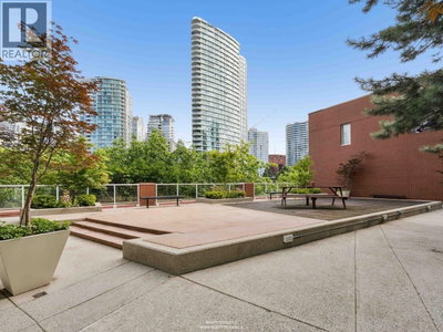 193 AQUARIUS Mews | Vancouver British Columbia | Slide Image Thirty-four