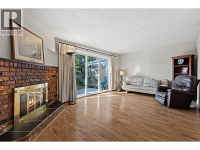 3151 SPRINGFIELD Drive | Richmond British Columbia | Slide Image Nine