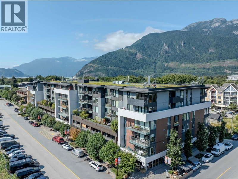 37881 CLEVELAND Avenue Squamish British Columbia, V8B 0Z7 - 1 Bedroom Condo For Sale