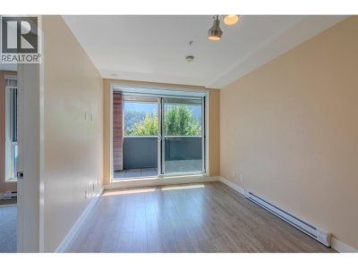 37881 CLEVELAND Avenue | Squamish British Columbia | Slide Image Nine