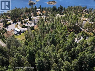 4547 FLAGSHIP Road | Garden Bay British Columbia | Slide Image Fifteen