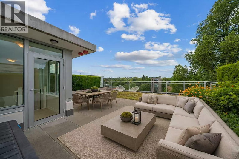2565 MAPLE Street Vancouver British Columbia, V7J 0C8 - 2 Bedrooms Condo For Sale