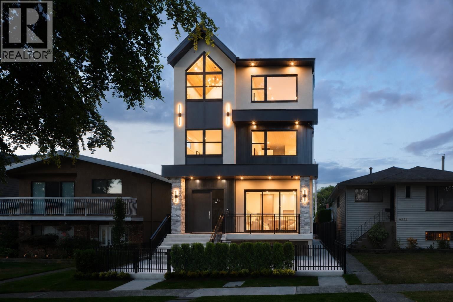 4331 UNION Street, Burnaby, British Columbia V5C 2X5
