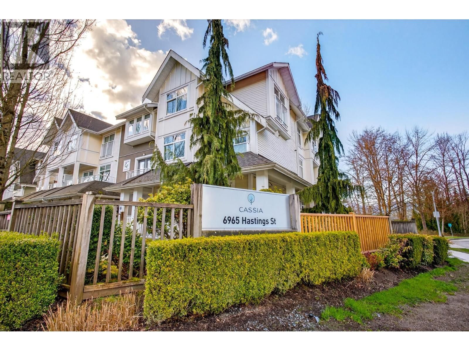6965 HASTINGS Street, Burnaby, British Columbia V5B 1S9