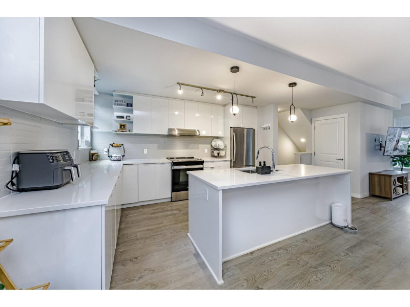 15151 EDMUND Drive Surrey British Columbia, V3S 0B2 - 3 Bedrooms Condo For Sale
