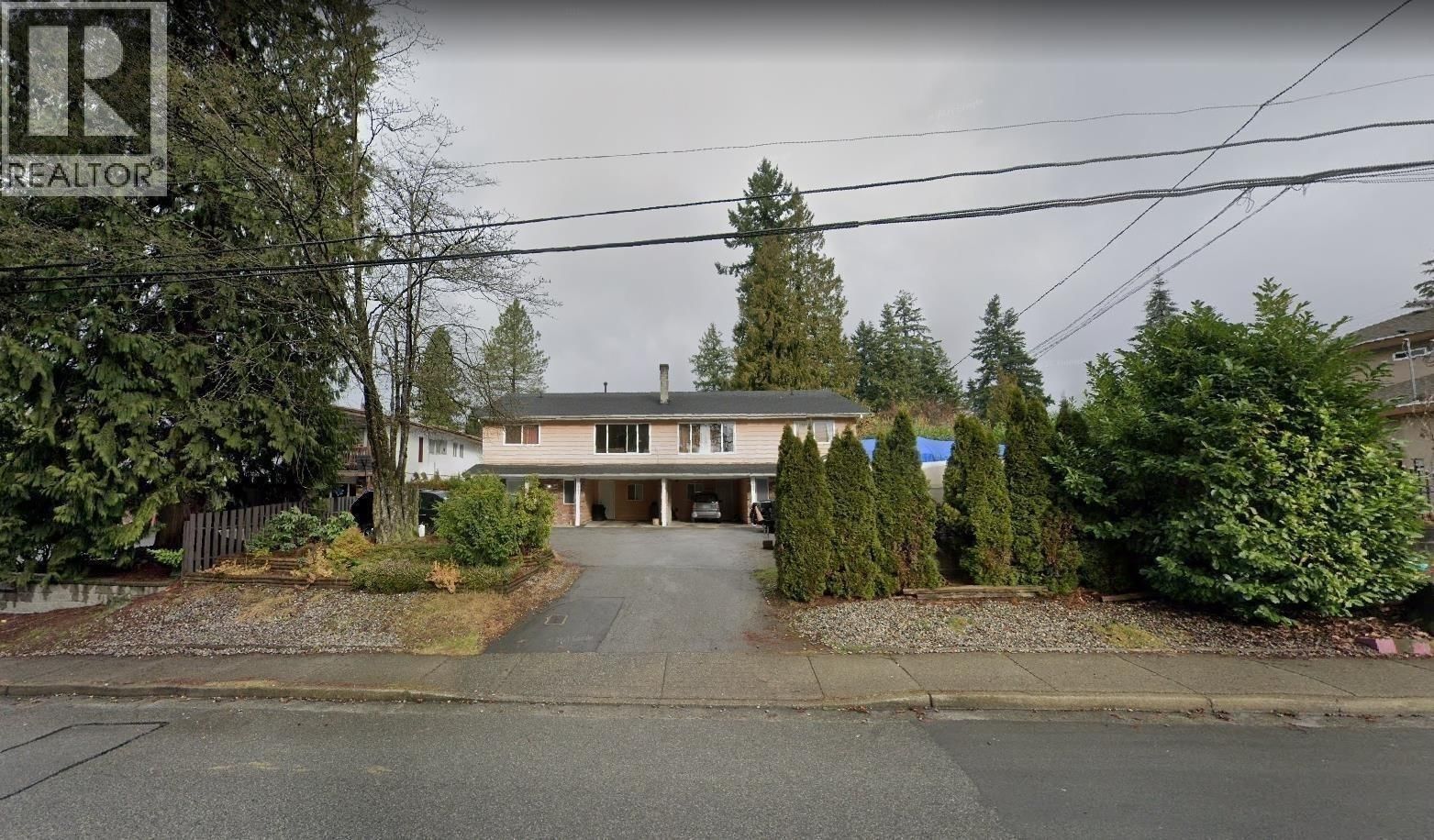 727 729 SMITH Avenue, Coquitlam, British Columbia V3J 2W8