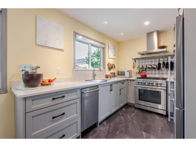 32103 ASHCROFT Drive | Abbotsford British Columbia | Slide Image Four