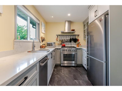 32103 ASHCROFT Drive | Abbotsford British Columbia | Slide Image Six