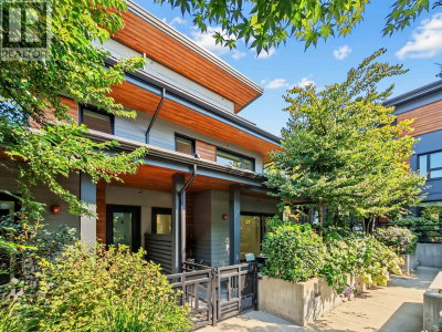 528 2ND Street | North Vancouver British Columbia | Slide Image Twenty-four