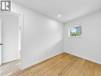 528 2ND Street | North Vancouver British Columbia | Slide Image Eight