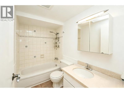 8120 COLONIAL Drive | Richmond British Columbia | Slide Image Eight