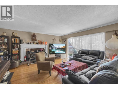 1825 BRUNETTE Avenue | Coquitlam British Columbia | Slide Image Four