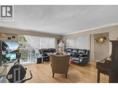 1825 BRUNETTE Avenue | Coquitlam British Columbia | Slide Image Five
