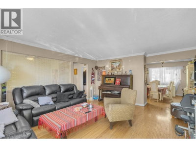 1825 BRUNETTE Avenue | Coquitlam British Columbia | Slide Image Seven