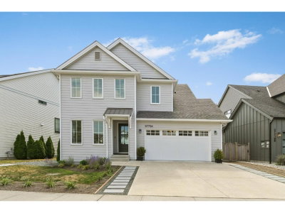 27726 ROUNDHOUSE Drive | Abbotsford British Columbia | Slide Image One