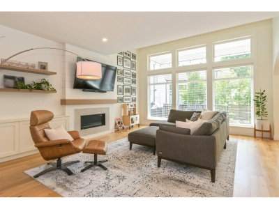 27726 ROUNDHOUSE Drive | Abbotsford British Columbia | Slide Image Three