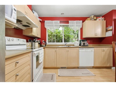 8888 151 Street | Surrey British Columbia | Slide Image Twenty-two