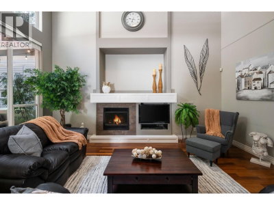 3277 CHARTWELL GRN | Coquitlam British Columbia | Slide Image Twelve