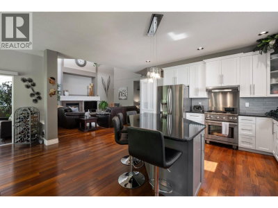3277 CHARTWELL GRN | Coquitlam British Columbia | Slide Image Fifteen