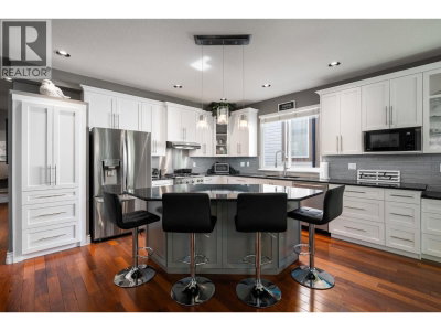 3277 CHARTWELL GRN | Coquitlam British Columbia | Slide Image Sixteen
