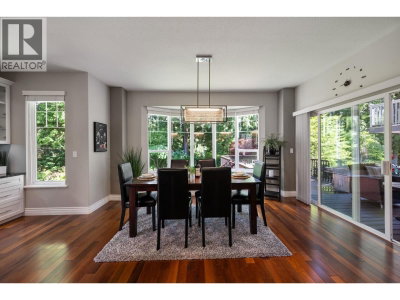 3277 CHARTWELL GRN | Coquitlam British Columbia | Slide Image Eighteen