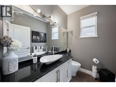 3277 CHARTWELL GRN | Coquitlam British Columbia | Slide Image Nineteen