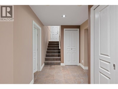 3277 CHARTWELL GRN | Coquitlam British Columbia | Slide Image Thirty