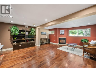 3277 CHARTWELL GRN | Coquitlam British Columbia | Slide Image Thirty-one