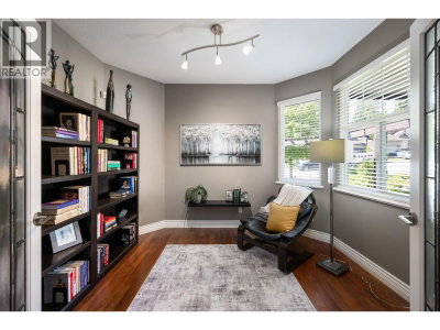 3277 CHARTWELL GRN | Coquitlam British Columbia | Slide Image Six