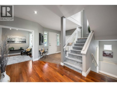 3277 CHARTWELL GRN | Coquitlam British Columbia | Slide Image Seven