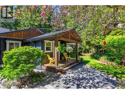 11367 261 Street | Maple Ridge British Columbia | Slide Image Two