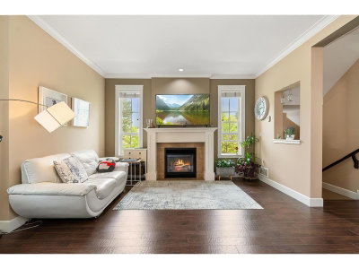 45290 SOOWAHLIE Crescent | Chilliwack British Columbia | Slide Image Fourteen