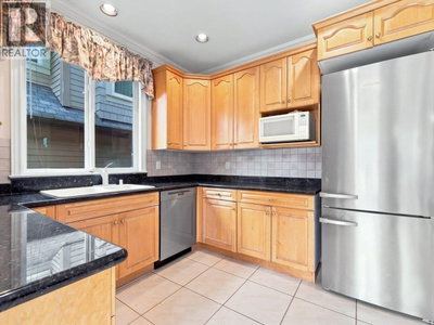 3262 12TH Avenue | Vancouver British Columbia | Slide Image Eleven