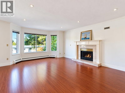 963 MERRITT Street | Coquitlam British Columbia | Slide Image Six