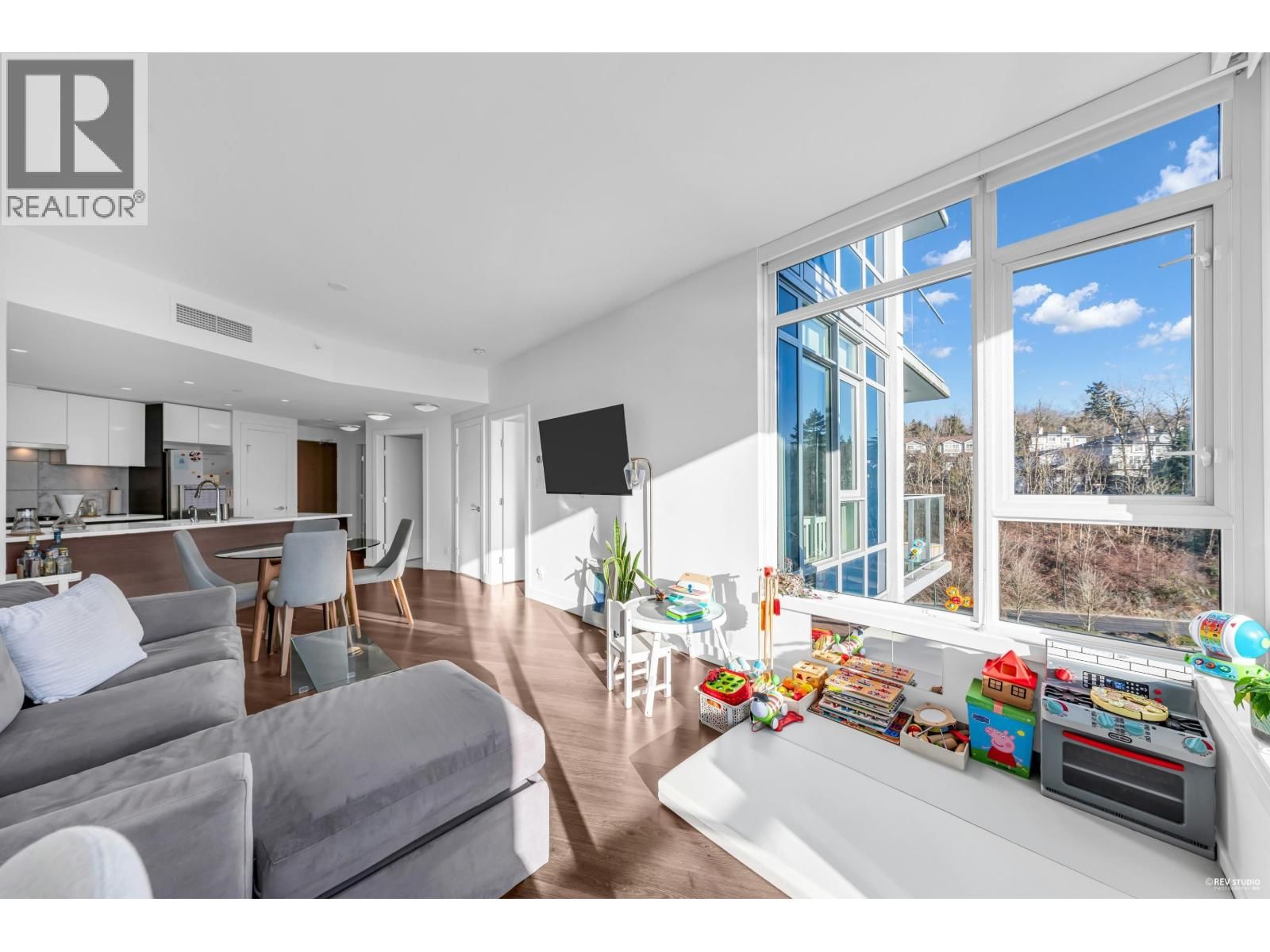 3557 SAWMILL Crescent, Vancouver, British Columbia V5S 0E2
