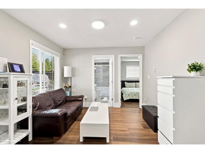 6045 131 Street | Surrey British Columbia | Slide Image Ten