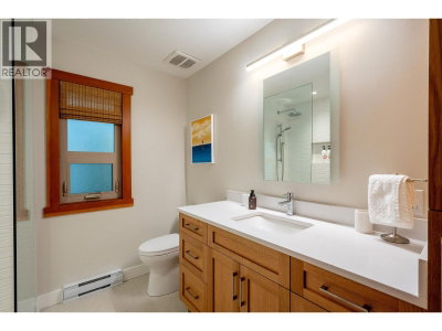 3125 HAWTHORNE Place | Whistler British Columbia | Slide Image Seventeen