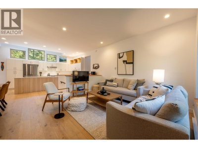 3125 HAWTHORNE Place | Whistler British Columbia | Slide Image Two