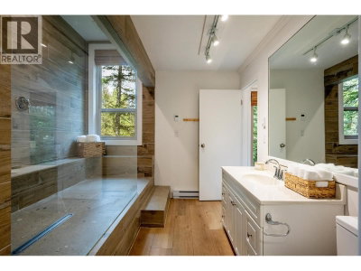 3125 HAWTHORNE Place | Whistler British Columbia | Slide Image Thirty-two