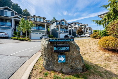 50634 LEDGESTONE Place | Chilliwack British Columbia | Slide Image Four