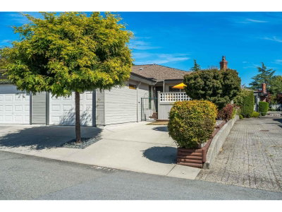 14231 18A Avenue | Surrey British Columbia | Slide Image Thirty-two