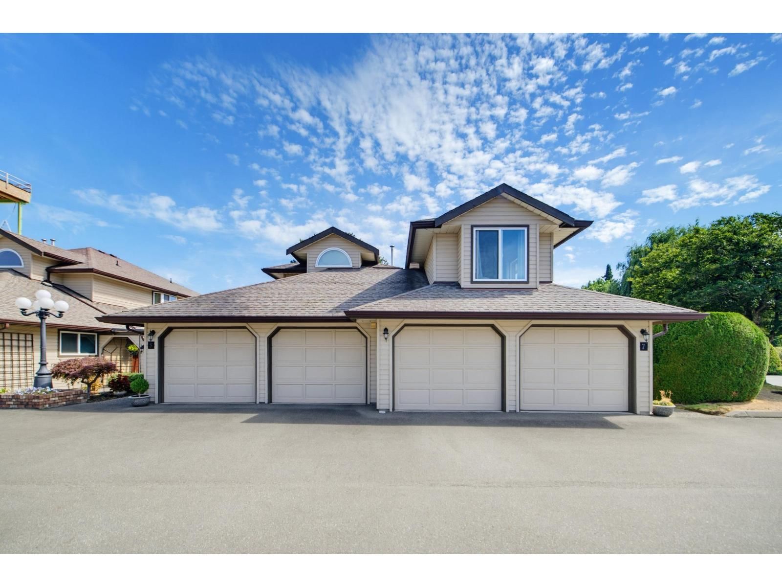 9515 WOODBINE Street, Chilliwack, British Columbia V2P 7T1