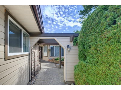 9515 WOODBINE Street | Chilliwack British Columbia | Slide Image Three