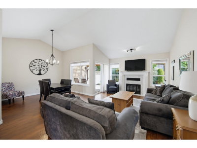 9515 WOODBINE Street | Chilliwack British Columbia | Slide Image Nine