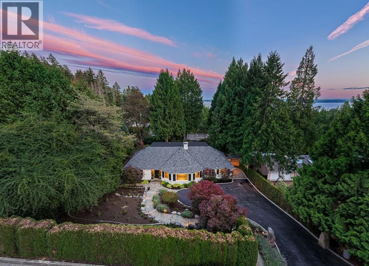 4740 RUTLAND Road, West Vancouver, British Columbia V7W 1G7