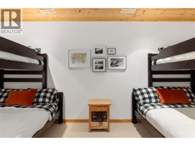 8030 NICKLAUS NORTH Boulevard | Whistler British Columbia | Slide Image Thirty-five