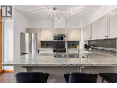 8030 NICKLAUS NORTH Boulevard | Whistler British Columbia | Slide Image Nine