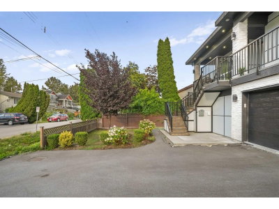 12822 114A Avenue | Surrey British Columbia | Slide Image Three