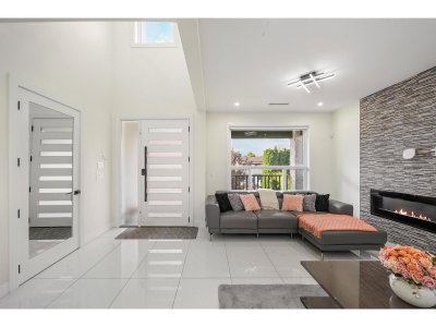 12822 114A Avenue | Surrey British Columbia | Slide Image Nine