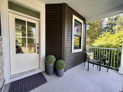7033 EDEN Drive | Chilliwack British Columbia | Slide Image Three